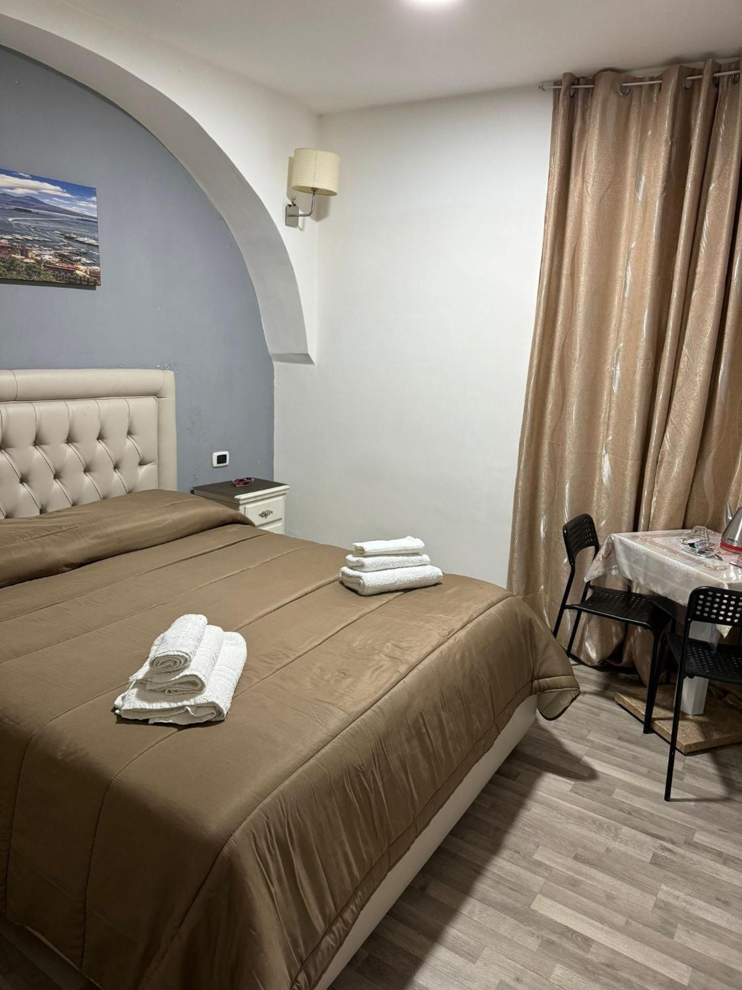 Love And Rose Appartment Napoli Ngoại thất bức ảnh