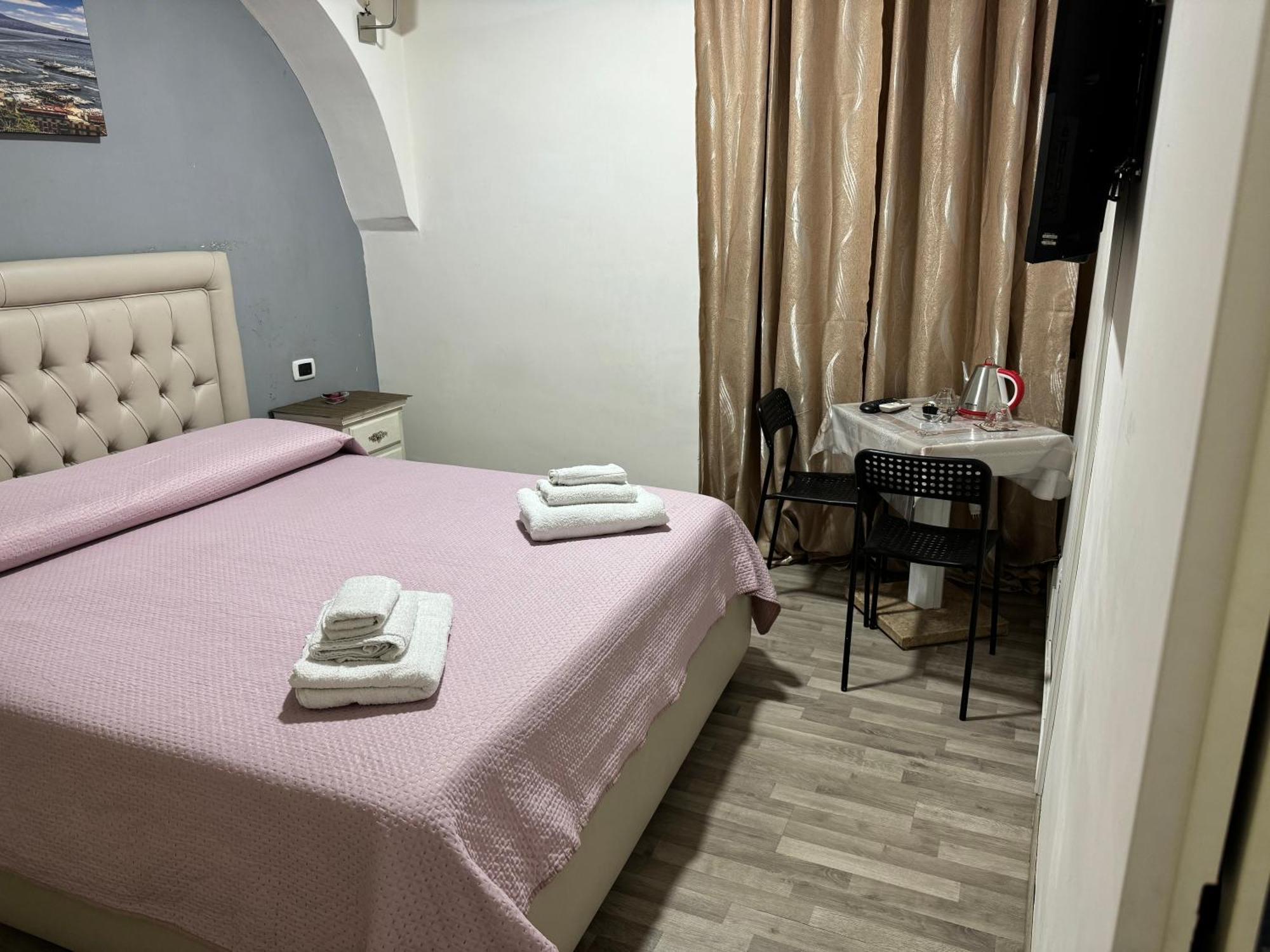 Love And Rose Appartment Napoli Ngoại thất bức ảnh